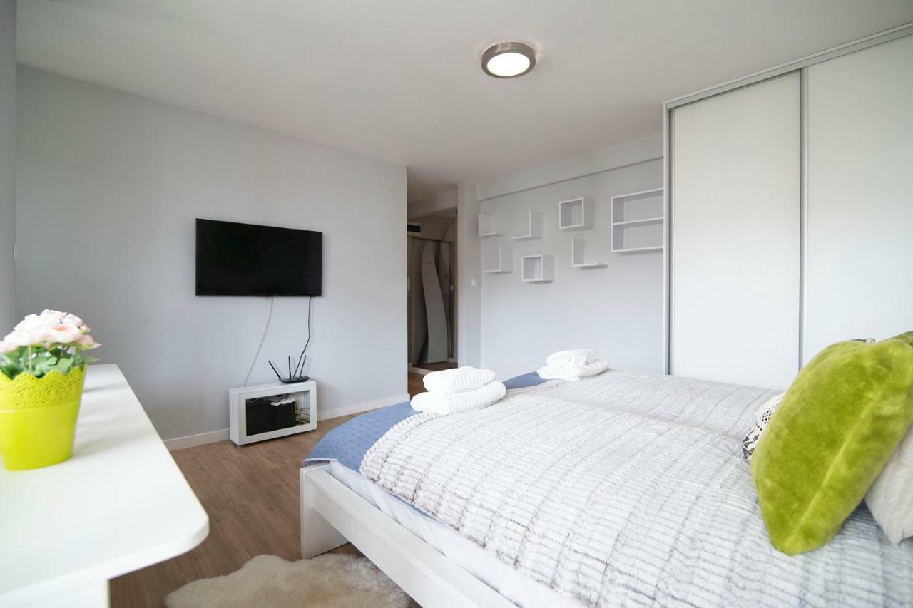 Wlr Apartments - Hoza II Варшава Экстерьер фото